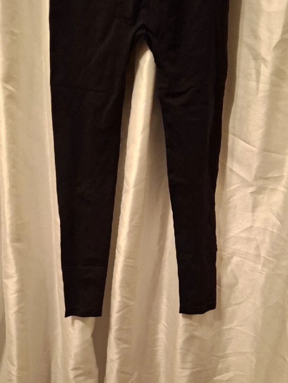Isabel Maternity by Ingrid & Isabel Black High-Waist Maternity Leggings - Picture 7 of 8